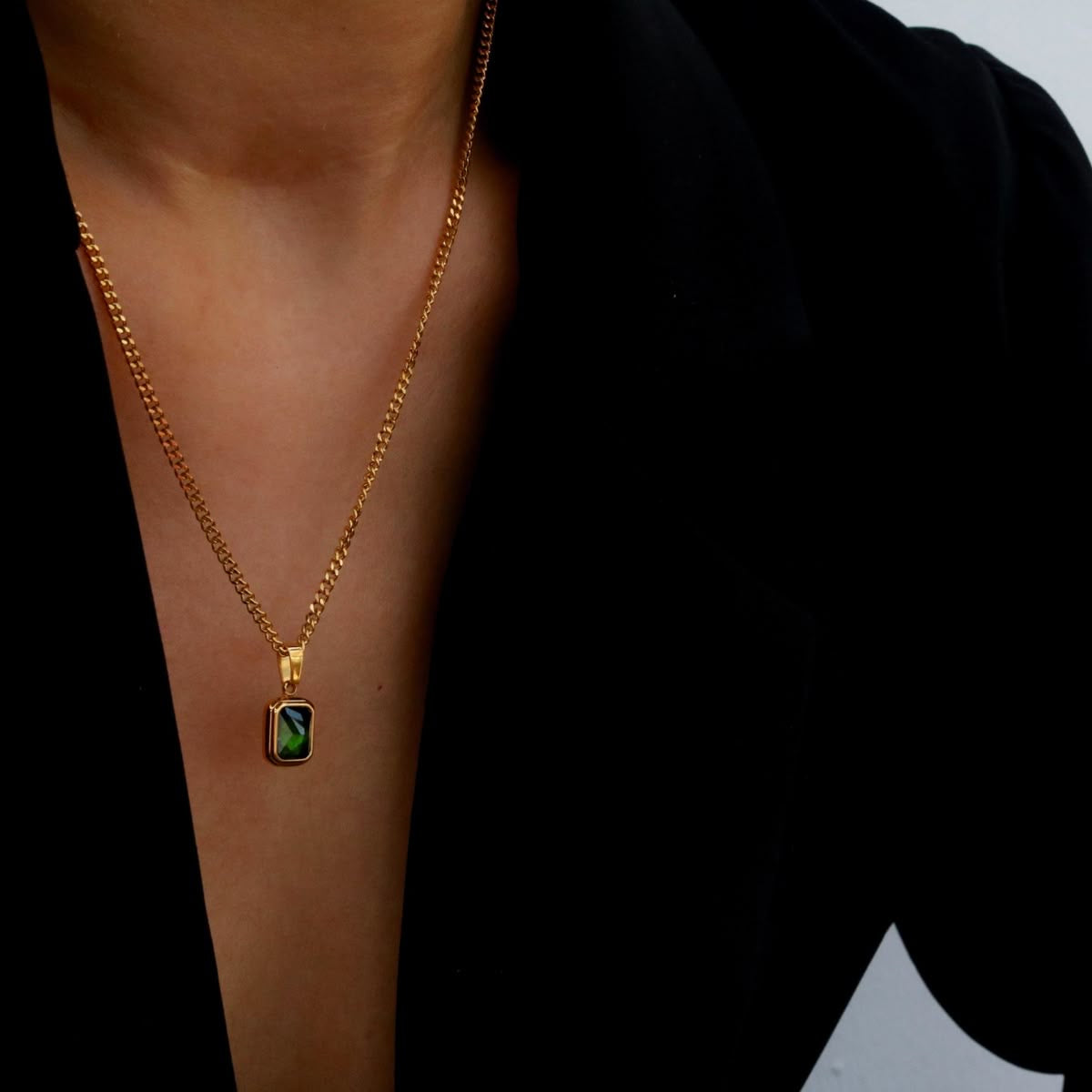 EMERALD GEMSTONE CHAIN