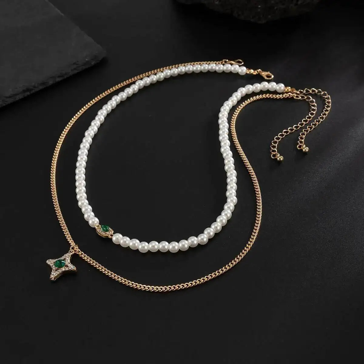 PEARL & GOLD CHAIN COMBO