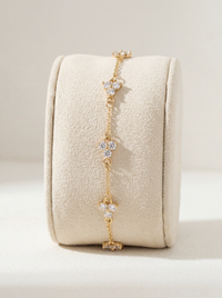 CRYSTAL CLOVER BRACELET | 18K Gold