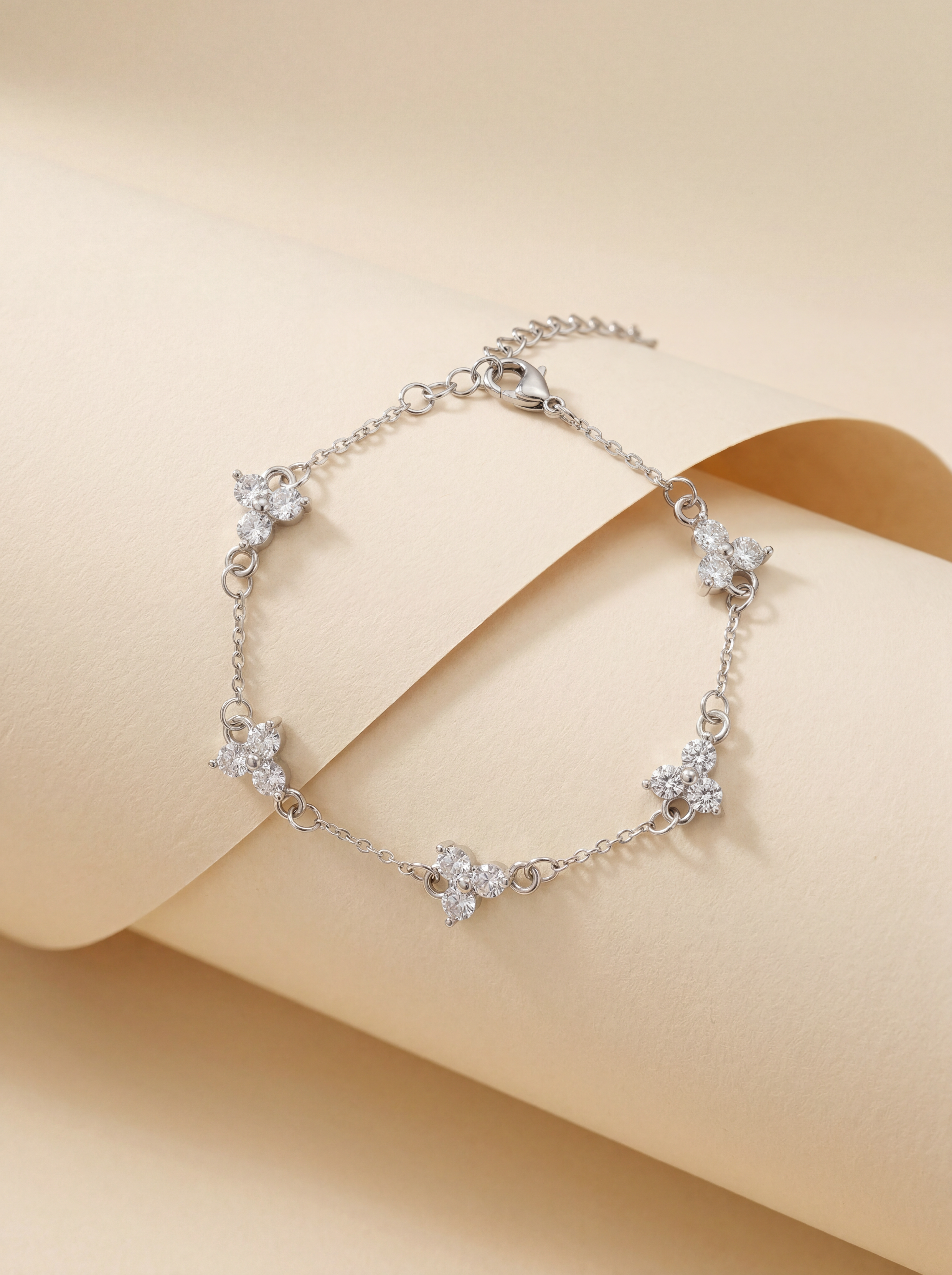 CRYSTAL CLOVER BRACELET | Stainless Steel